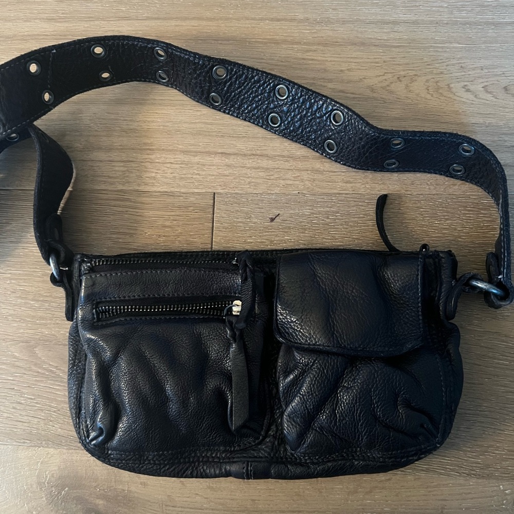 Free People Black Crossbody Bag (Free People Wade Leather Sling, Black)